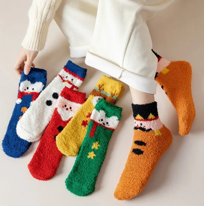Women Christmas Fluffy Red Custom logo Cute Wholesale Home Sleep Gift Set Fuzzy Ladies Warm Socks Winter