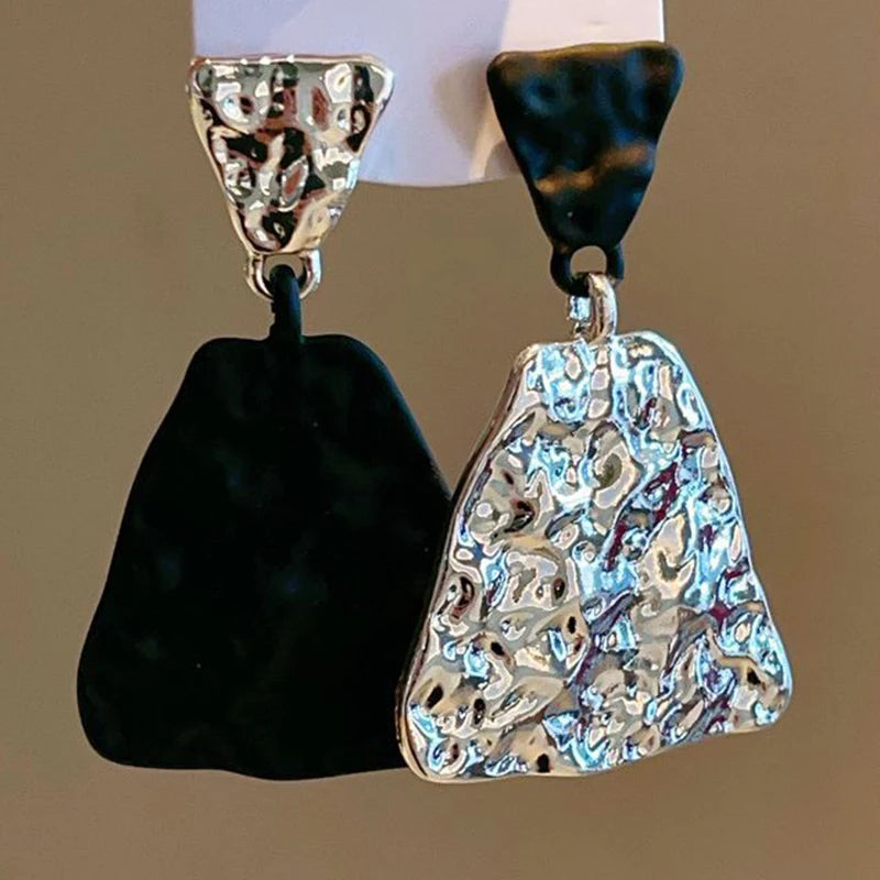 2023 New Arrival Fashion Jewelry Unique Geometric Shaped Earrings Design Women Black Painted Triangle Drop Earrings Women 2023