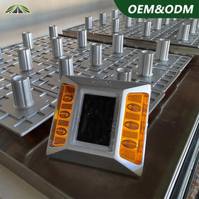 High Brightness Solar Powered Pavement Marker Led Double Side LED IP68 Solar Aluminum Road Studs Lights G-105 Supplier Lights