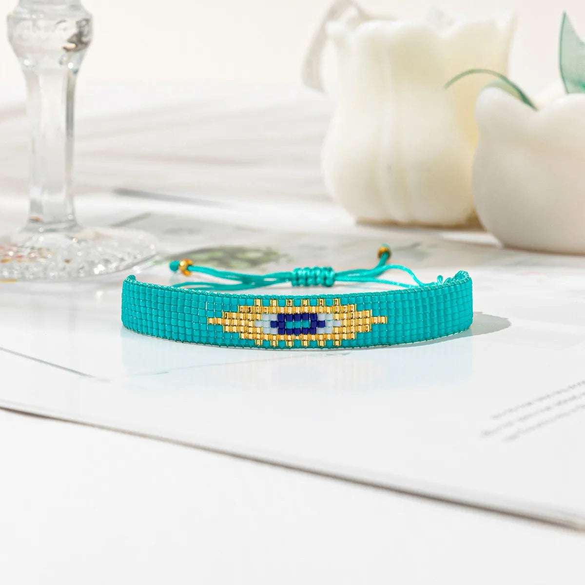 Hot Selling Women's Bohemian Style Adjustable Fashion Bracelet Eye Pattern Beaded Woven Eye Shape Simple Beaded Patterns
