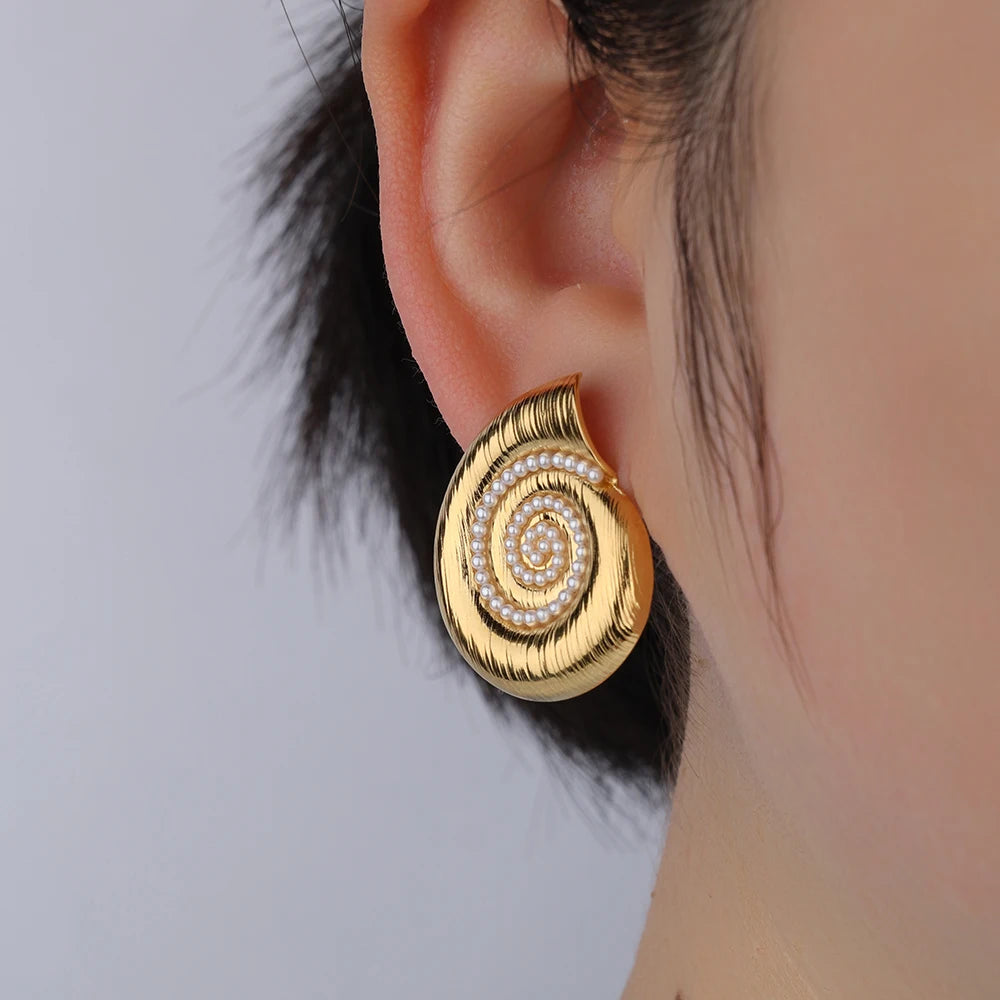 Hypoallergenic Stainless Steel Gold Pvd Plated Conch Stud Earrings Jewelry for Women