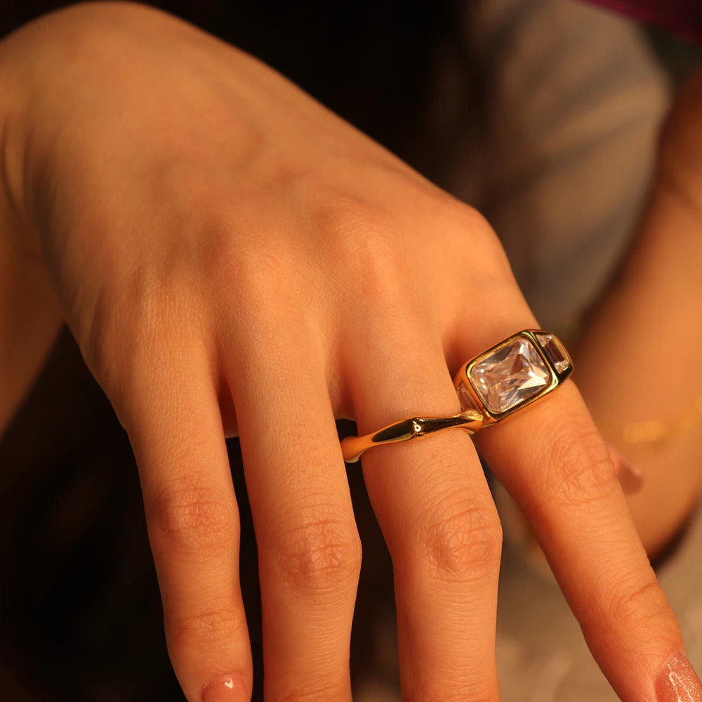 Chris April Fashion Jewelry 316L Stainless Steel PVD 18K Gold Plated Super Zircon Rings for Women
