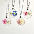Creative New Natural Plant Specimen Necklace Wholesale Simple Dried Flower Pendant Necklace for Women
