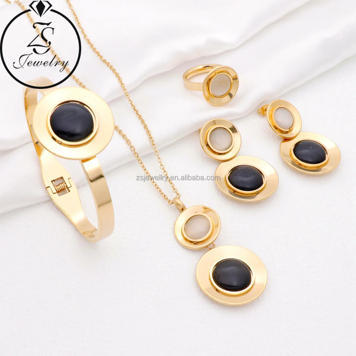 Fashion Dubai 18K Gold Plated Silver Stainless Steel Jewelry Love Geometric Bridal Color Gemstone Bracelet Design Sets