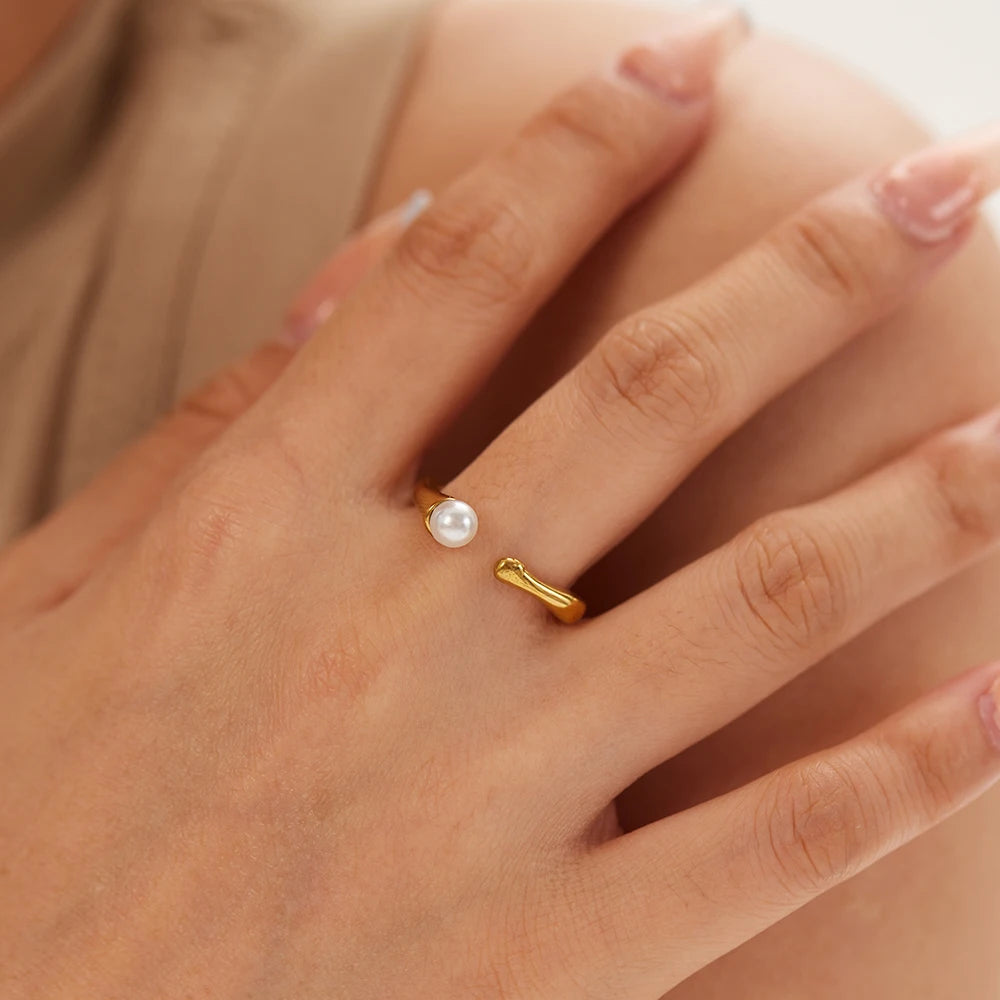Korean Stainless Steel 18K Gold Plated Vintage Geometric Square Shape Pearls Women Rings for Birthday Gift