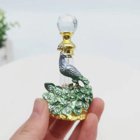 4ml Luxury Embroidery Gem Decoration Dubai Glass Perfume Bottle with Glass Top Gold Green Gem Decoration Perfume Bottle