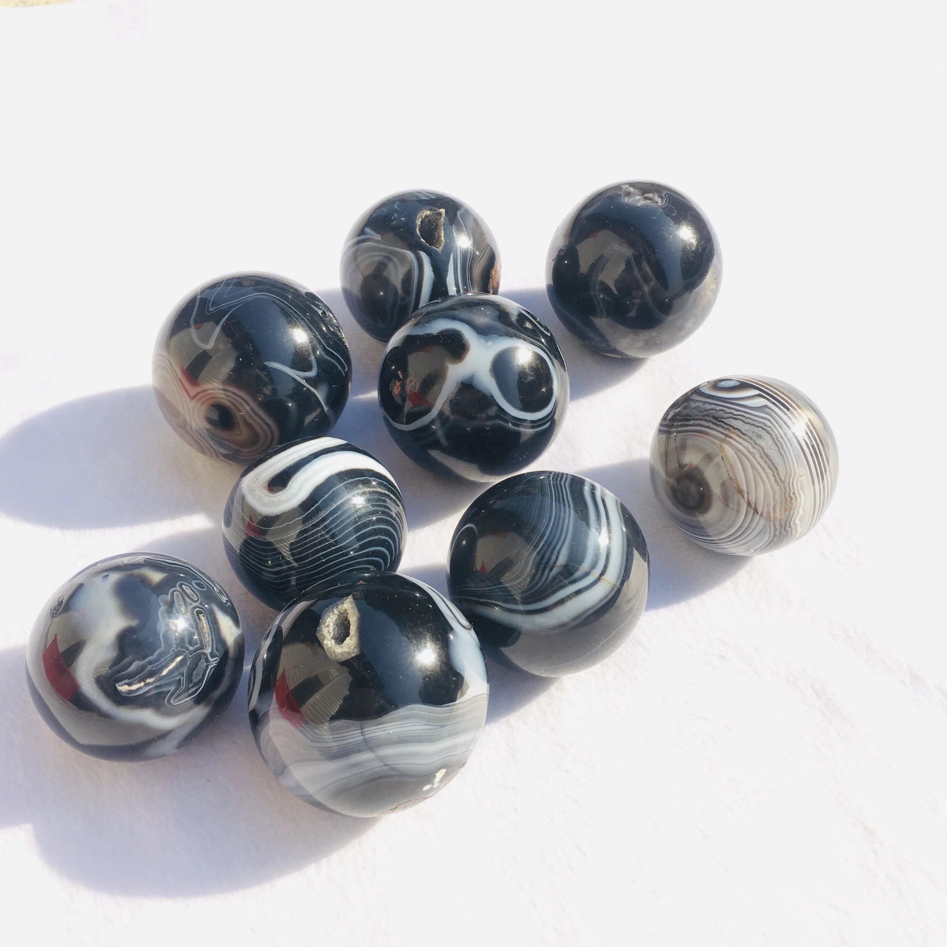 Wholesale Cheap Price Agate Ball Natural Crystal Black Sardonyx Spheres for Healing