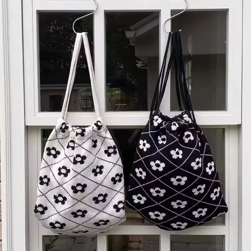 Wholesale Daily Fashion Portable Drawstring Backpack Lovely Flowers Pattern Design Knitted Crochet New Schoolbag for Summer