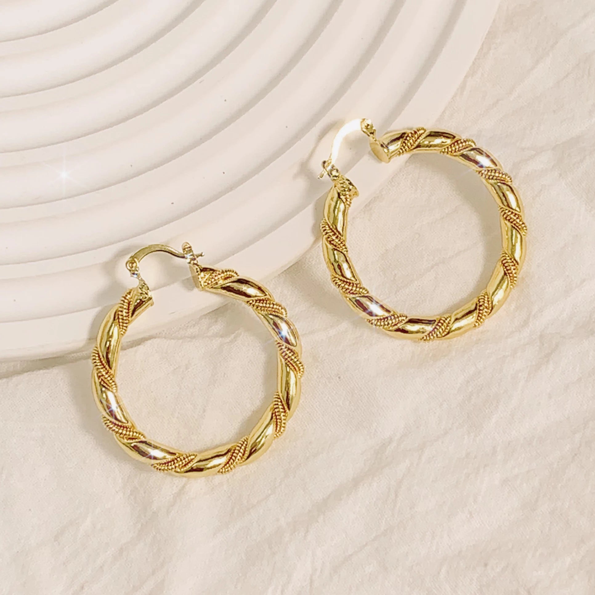 MEIZI JEWELRY 18K Gold Hoop Hypoallergenic Wedding Bridal Earrings for Women