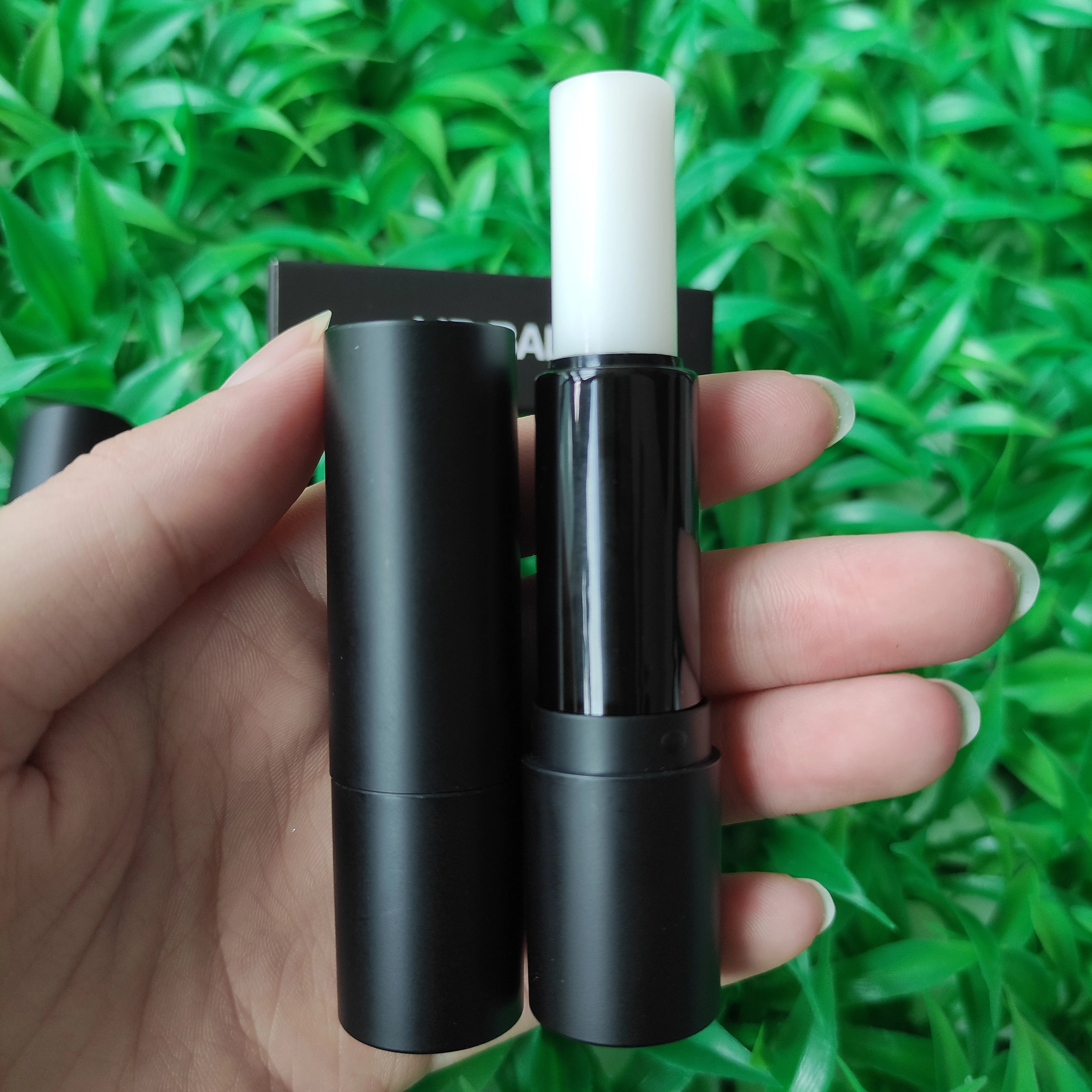 Top-Trending Outdoor Sun Protection Lip Balm Holder Moisturizing Men's Makeup with Private Label