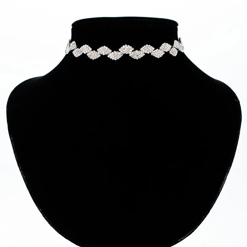 Fashionable Gold Plated Geometric Single Delicate Line Collar Choker with Pave Glass Stones Necklaces for Women's Party Outfit