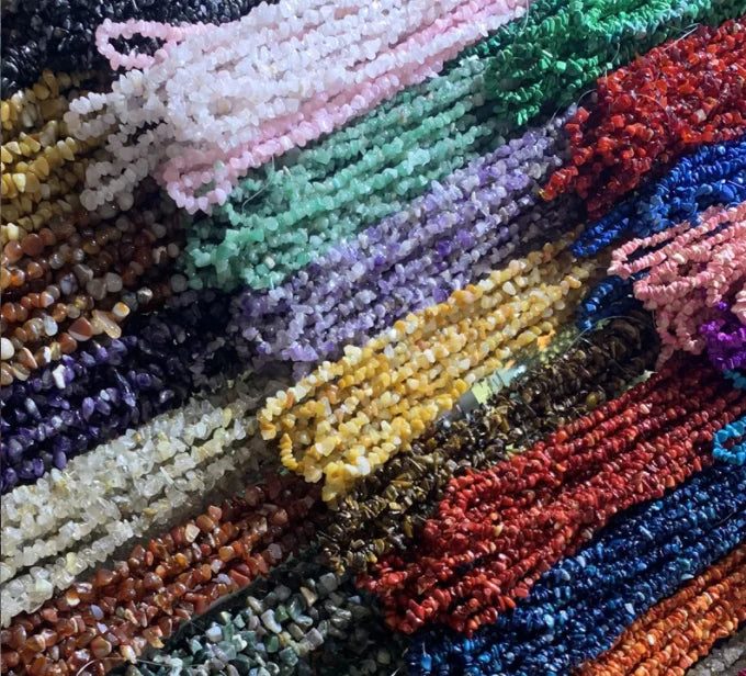 Wholesale High Quality 5-8mm Irregular Natural Chip Stone Crushed Stone Beads Colorful Gem Stone Strands for Jewelry DIY Making