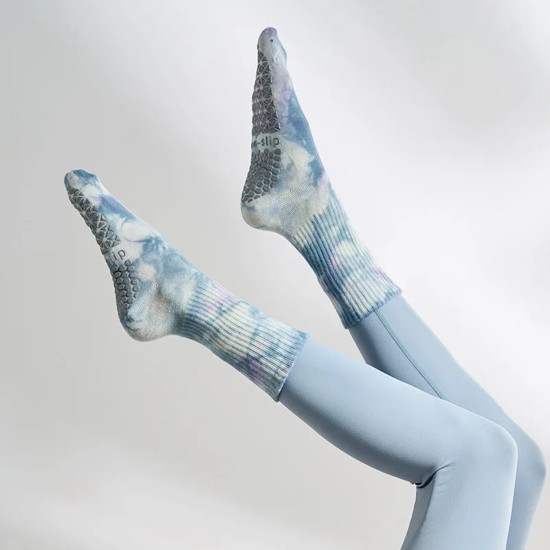 Gradient Mid Length Yoga Socks Non slip Women's Sports Socks Fitness Pla Socks Long Tube Batch