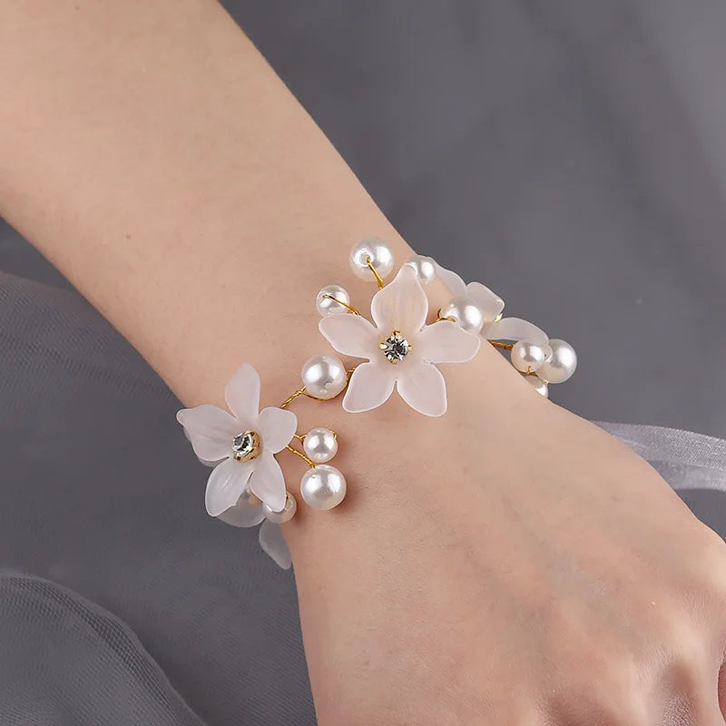 Girls Bridesmaid Wrist Flowers Wedding Prom Party Crystal Gold Plated Zinc Alloy Wrap Flower Bracelet Supply Accessories