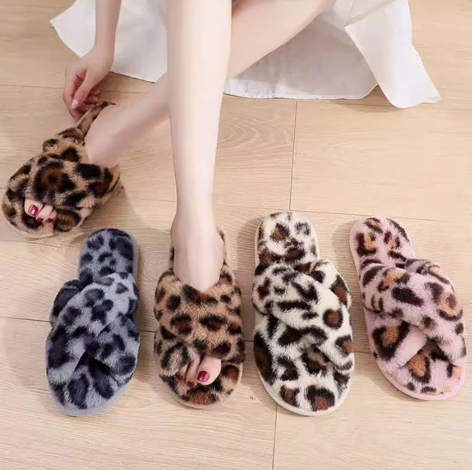 Fashion Soft Indoor Home Fluffy Fuzzy Sheep Skin Real Wool Fur Cross Wholesale Open Toe Fur Slides Slippers for Women Ladies