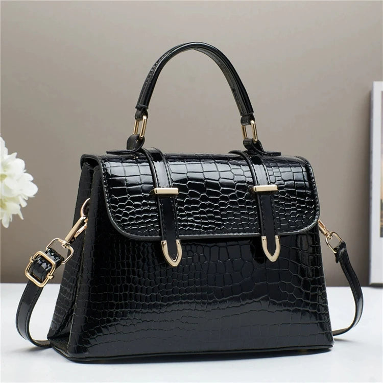 Wholesale 2026 Round Trendy Small Mini Cute Designer Black Handbags for Women Female
