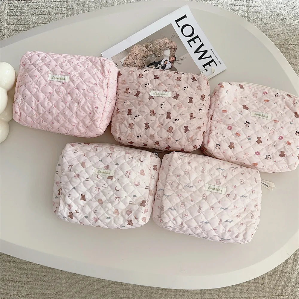 Qetesh Custom Logo Cotton Quilted Makeup Bag New Design Fashionable Soft Travel Cosmetic Storage Bags for Girls
