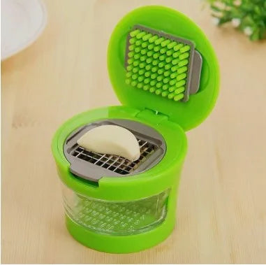 Multifunction Adjustable Stainless Steel Blade Easy Clean Manual Garlic Press Chopper With Storage Box