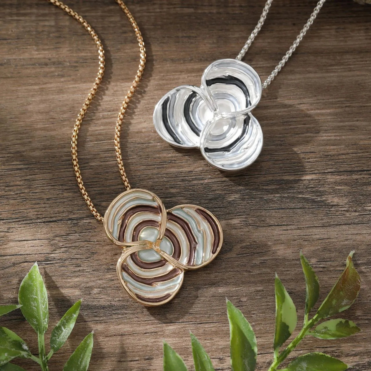 New Arrival Colorful Painted Oil Pendant Necklace Fashion Simple Striped Clover Necklace for Women