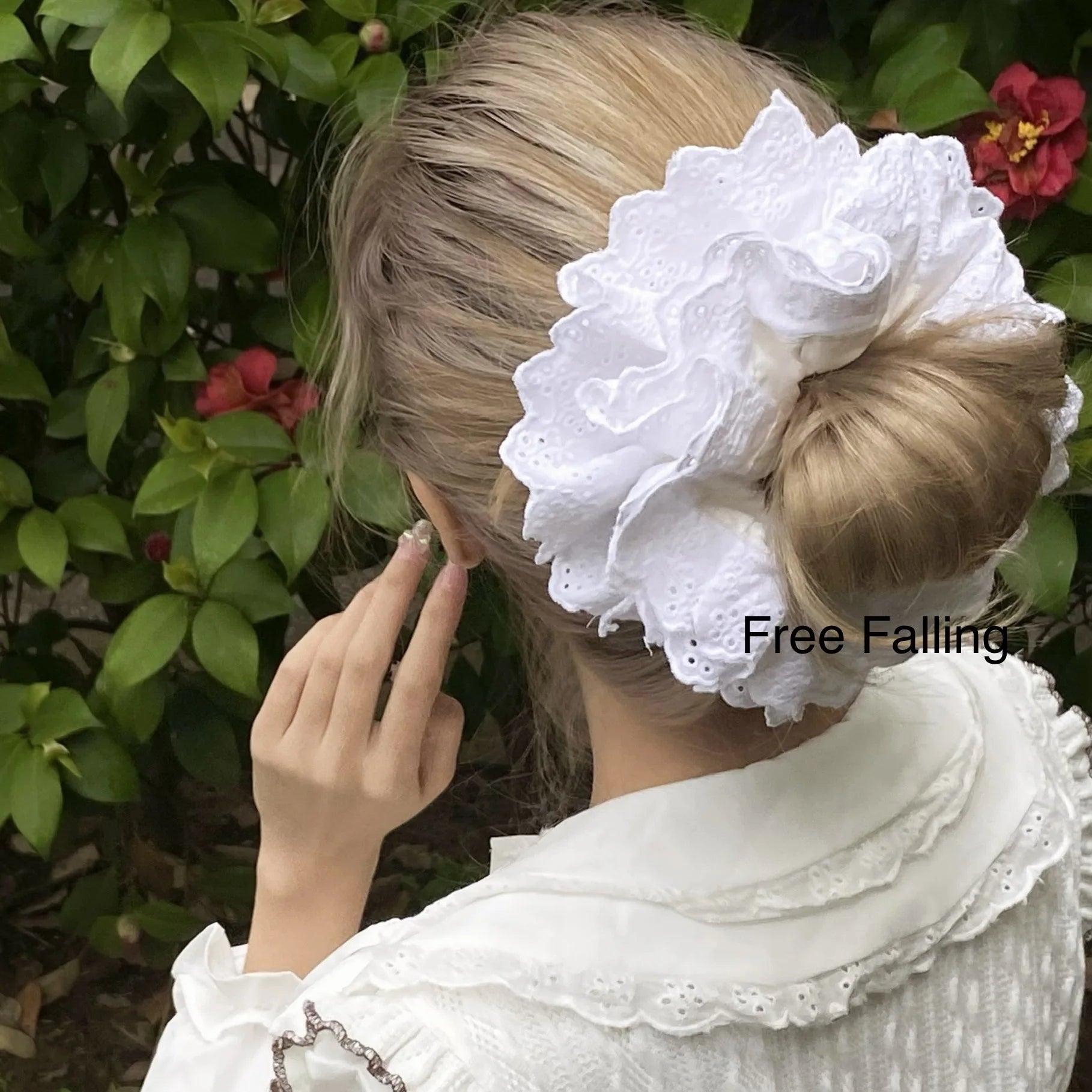 Wholesale Oversized Lolita White Flower Hair Ties Designer Extra XL Jumbo Giant Scrunchy Large Lace Solid Color Hair Scrunchies