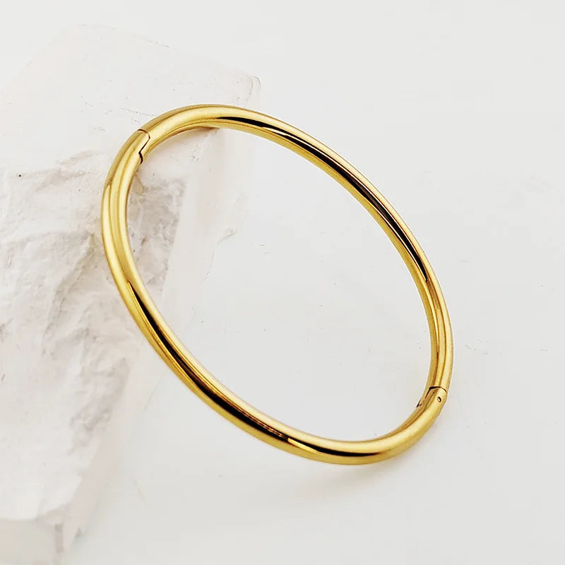Minimalist Oval Smooth Geometric Buckle Bracelet Fashion Waterproof 18k Gold Plated Stainless Steel Cuff Bracelet Bijoux Femme