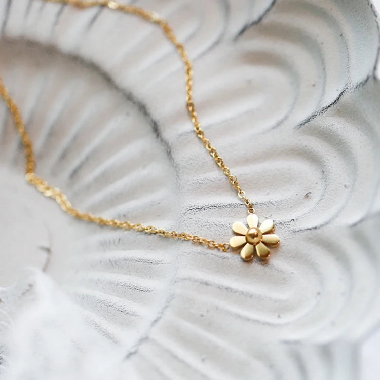 Waterproof Jewelry Stainless Steel 18K Gold Plated Dainty Daisy Flower Charm Choker Necklace for Women YF2671