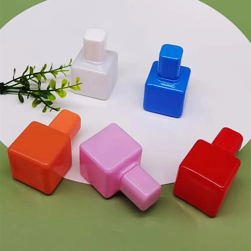 Wholesale Red Powder Scrub Spray Square 30ML Glass Perfume Bottle with Colored Lid
