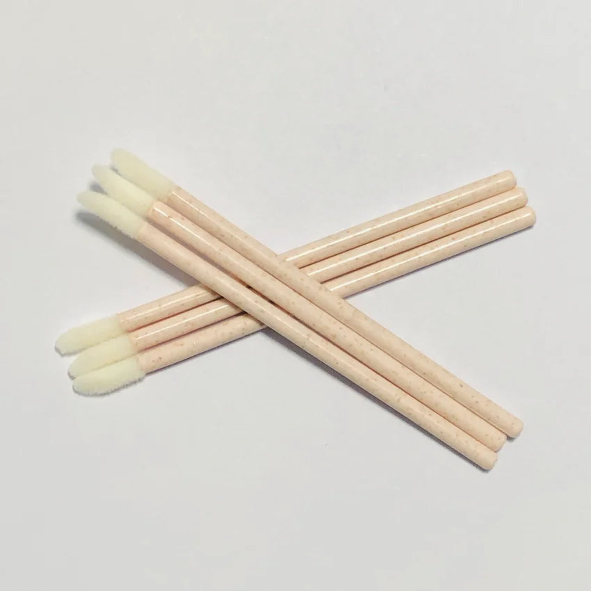 Biodegradable Lipgloss Applicators Factory Best Seller Disposable Lint Free Lip Brush with Wheat Straw Handles