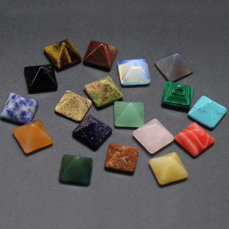 Wholesale Natural  Stone Quartz Crystal Semi Precious Stone Craft 14mm Pyramid