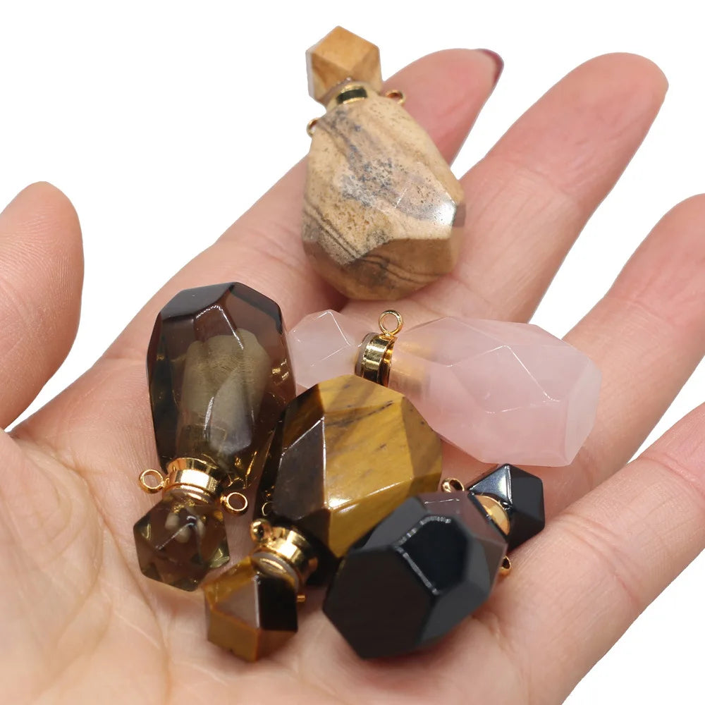 Hongzhuo Wholesale Essential Oil Diffuser Perfume Bottle Pendant Necklace Faceted Crystal Necklace