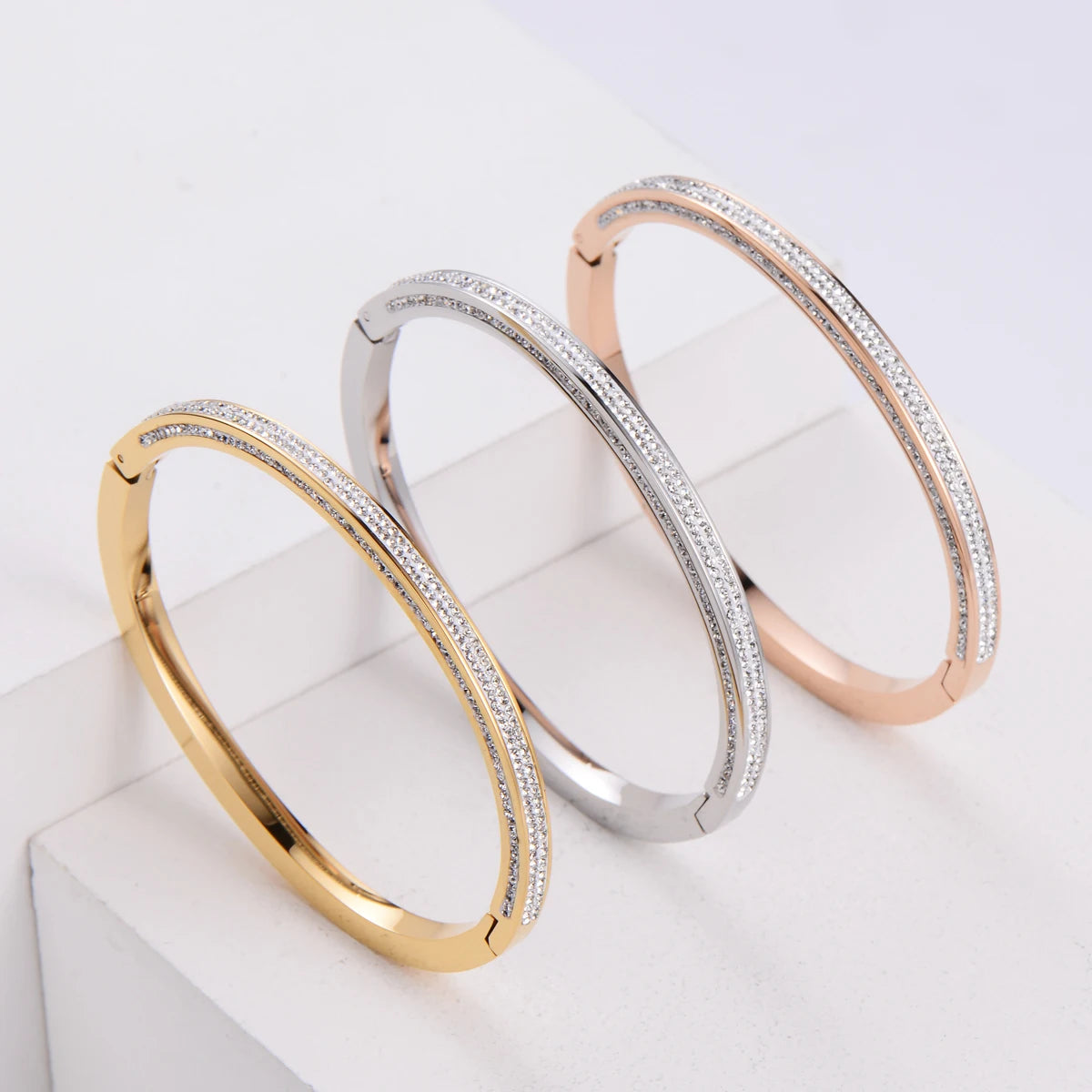 ORDRM Pulsera De Oro Bling Dubai Sparkling Gold Plated Dubai Bangle Cz Mama Simulate Diamond Stackabl Bracelet Bangle Design