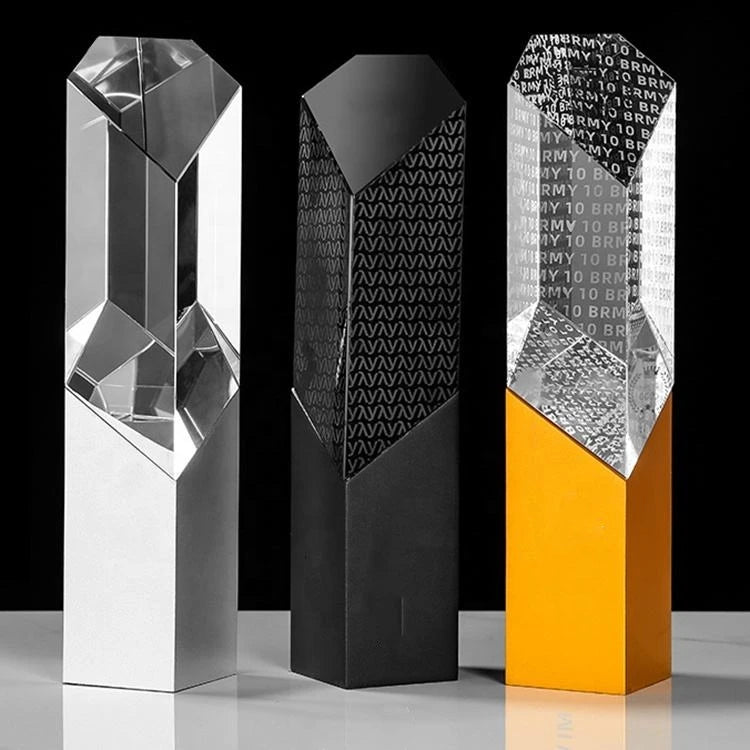 Factory Wholesale Custom Logo Clear Black Crystal Glass Diamond Trophy Business Gift Award with Metal Base 24cm/30cm Durable