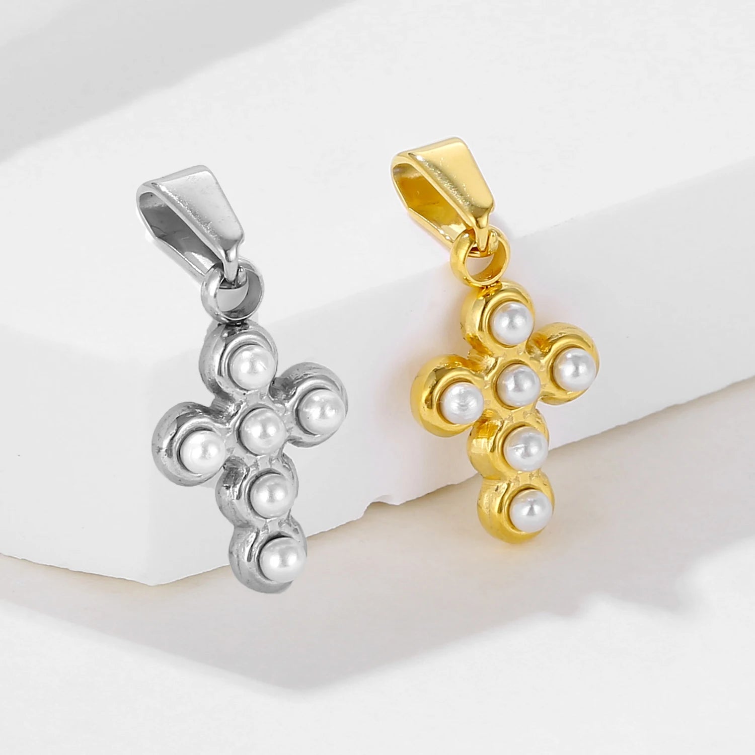 In Stock Small Pearl Cross Pendant 18K Gold Plated Stainless Steel Jewelry Women Men Crucifix Necklace Pendant