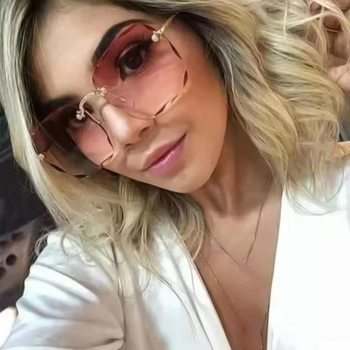 2021 Latest Designs Fashionable Female Oversize Shades Trend Square Big Size Ladies Women Sunglasses MegaBDM
