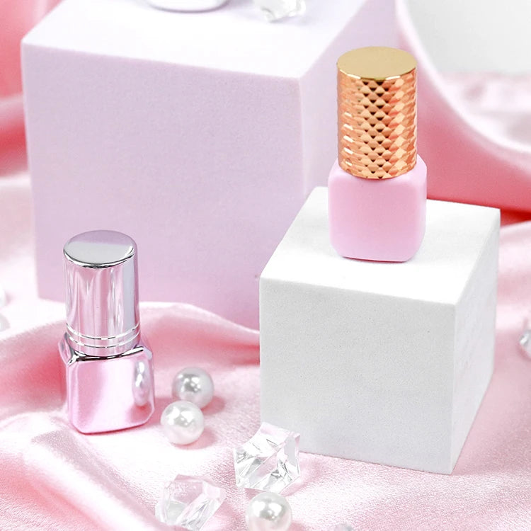 Korean Professional Eyelash Extension Glue Fast Lash Glue Adhesive for Lash Extension Custom Fast Lash Glue Supplier