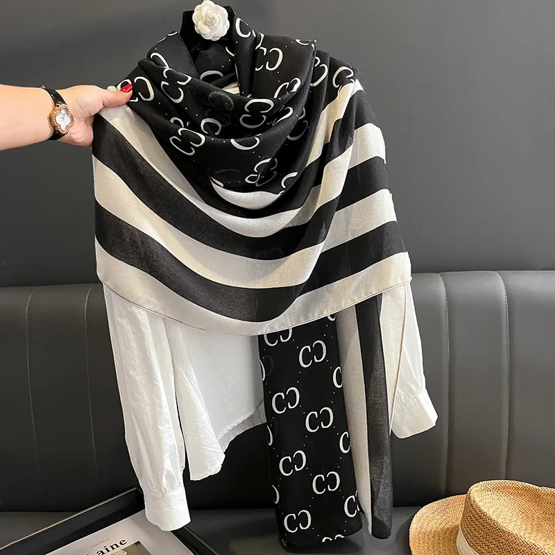 New Styles 2024 Spring Summer Fashion CC Letter Printed Shawls for Women Luxury Designer 100% Viscose Cotton Printed Scarfs