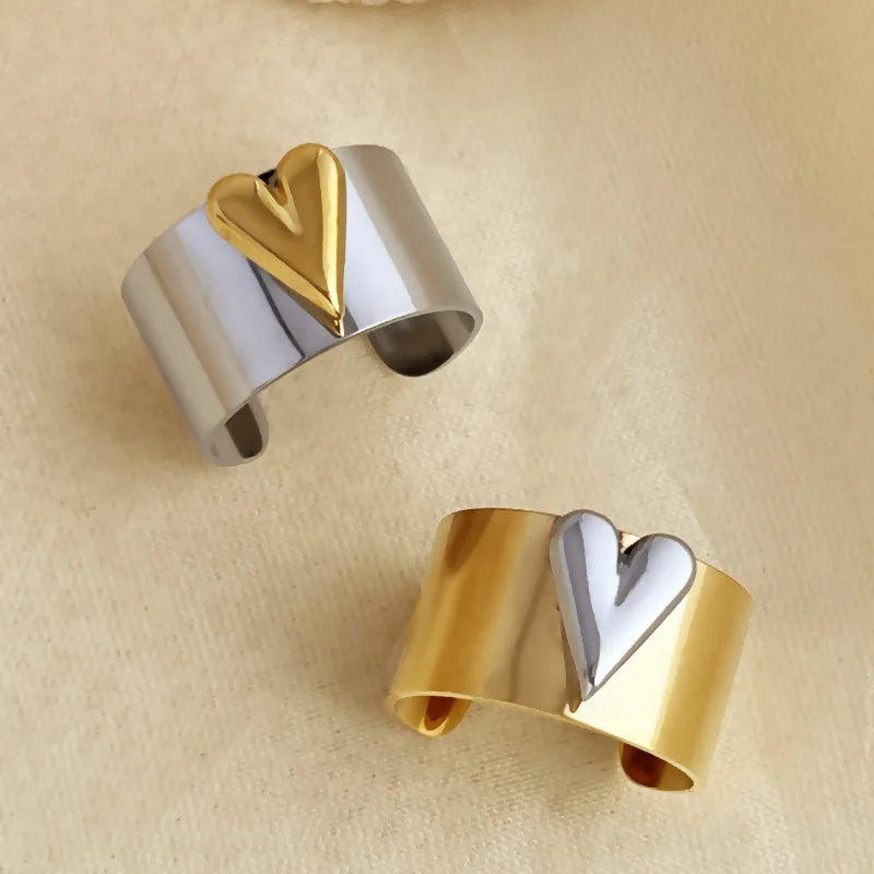 New Arrival Unique Vintage Heart Ring Stainless Steel Plated 14k Gold Wide Heart Ring for Men and Women