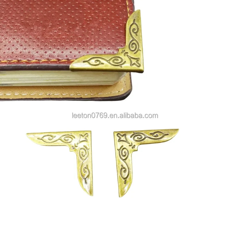 Factory Supply 25 X 25 X 4mm Antique Brass Metal Corner for Book Cover