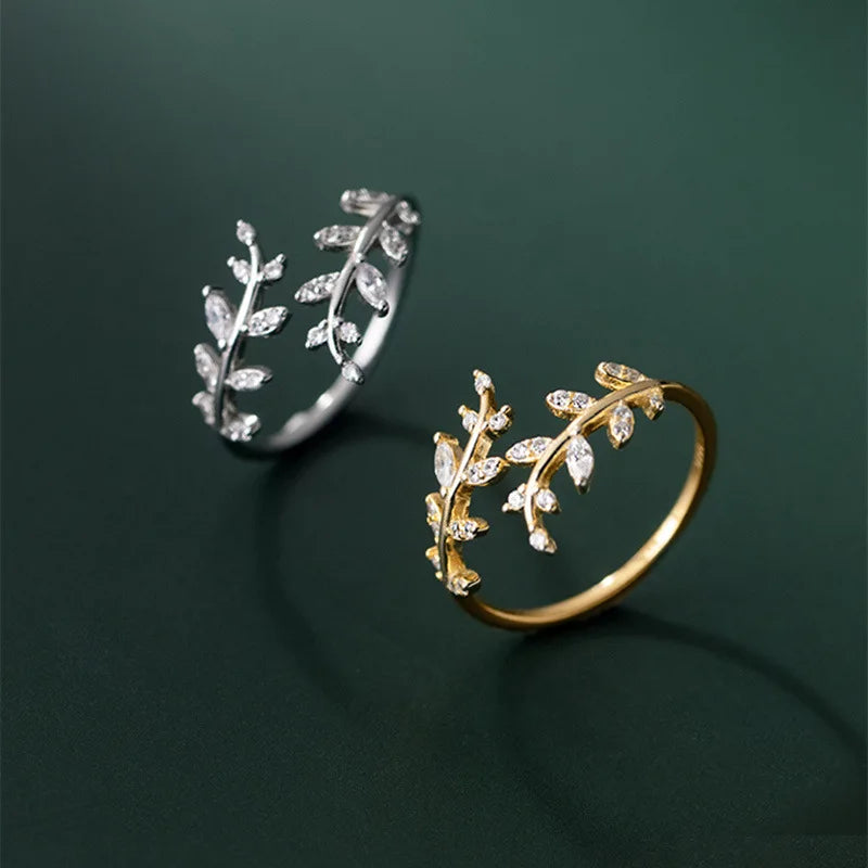Korean Style Delicate Leaf Open Ring for Women Black Gold Silver Simple Adjustable Cuff Finger Ring Wedding Jewelry Gifts
