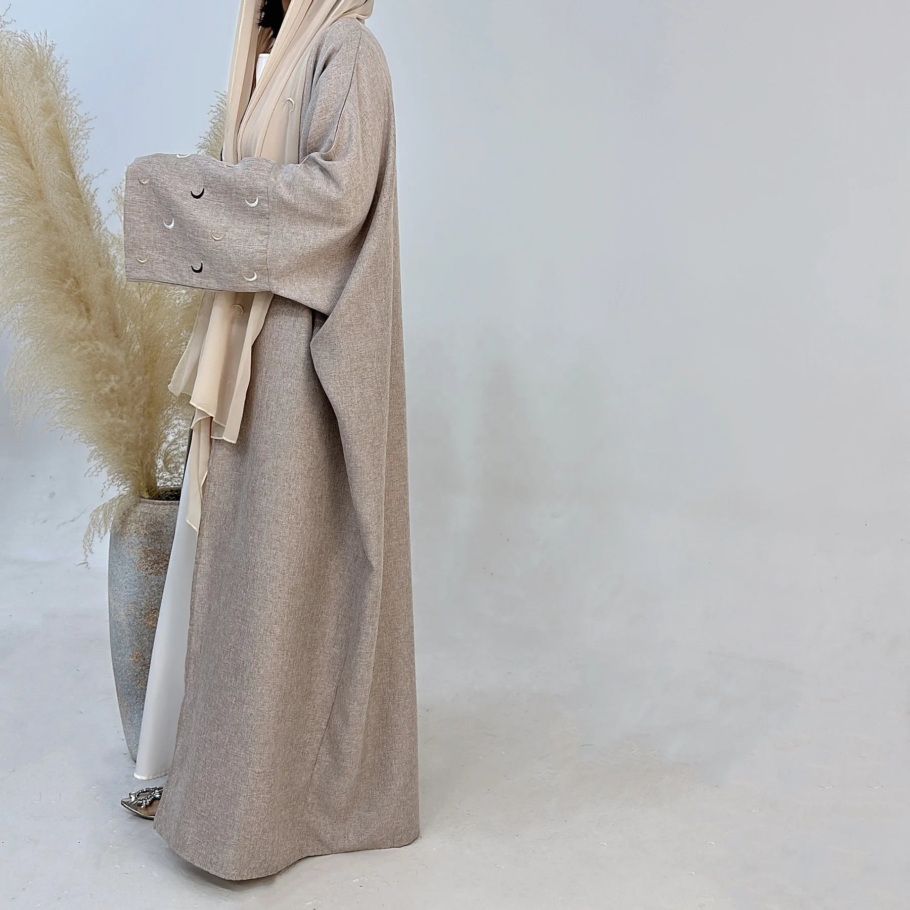 Loriya Hot Selling Hijab Abaya Kimono Cardigan Islamic Clothing Muslim Womens Dresses Moon Embroidery EID Linen Open Abaya