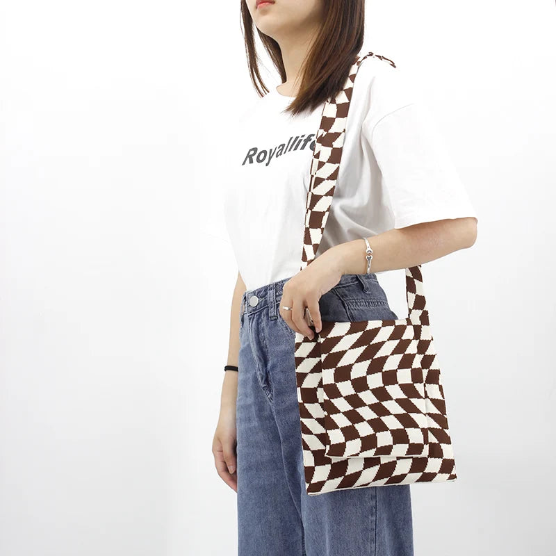2023 Japanese Design Plaid Pattern Crossbody Flip Messenger Bag Ladies' Vintage Fashion Knitted Portable Shoulder Bag Girls