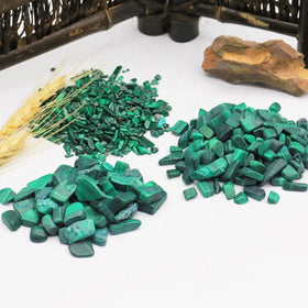 Hot Sales Natural Crystal Chips Healing Tumbled Stones Malachite Chips Gravels for Home Decoration