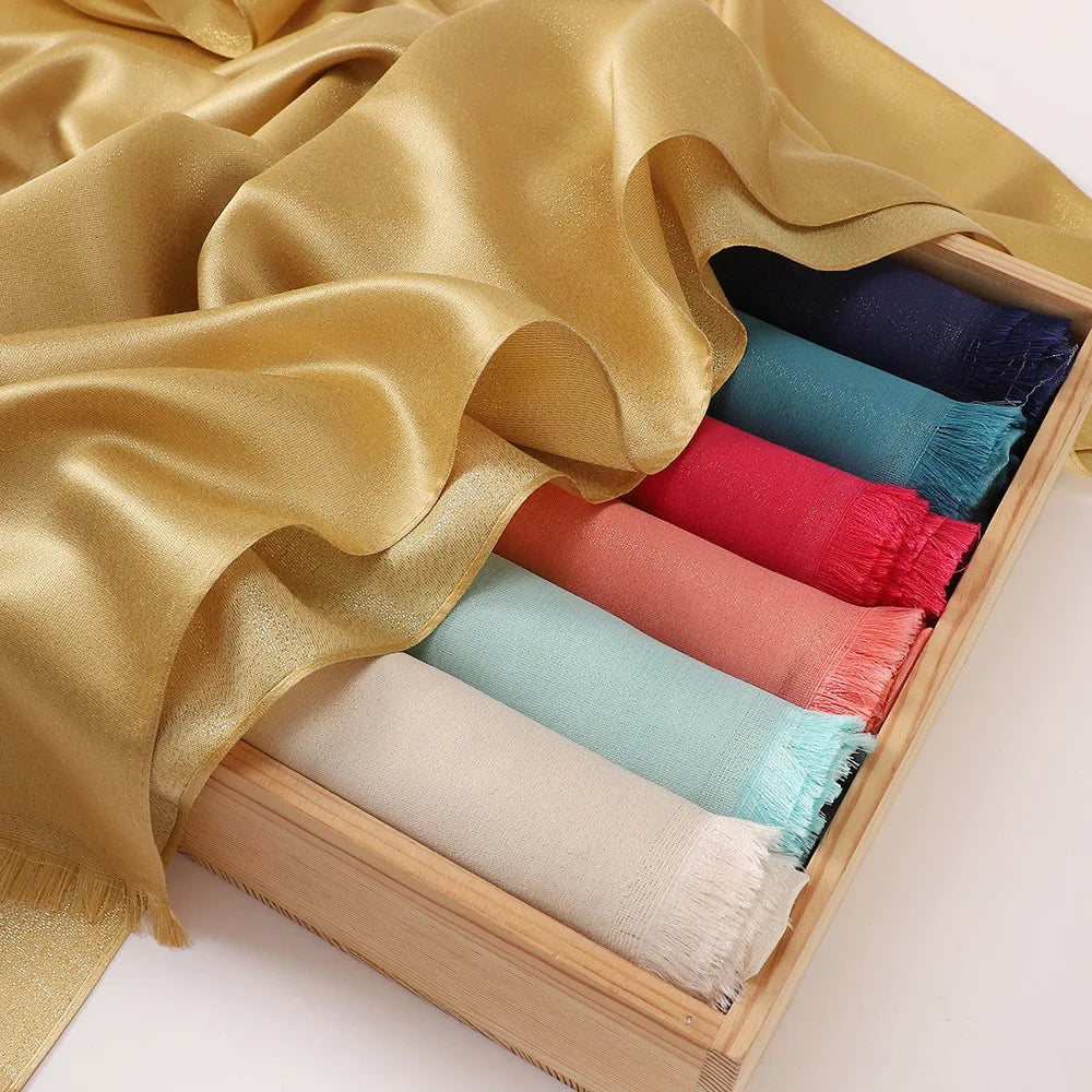Hot Selling Shimmer Muslim Women Hijab Plain Color Shawl Factory Sale Breathable Glimmer Golden Line Glitter Semalam Scarf