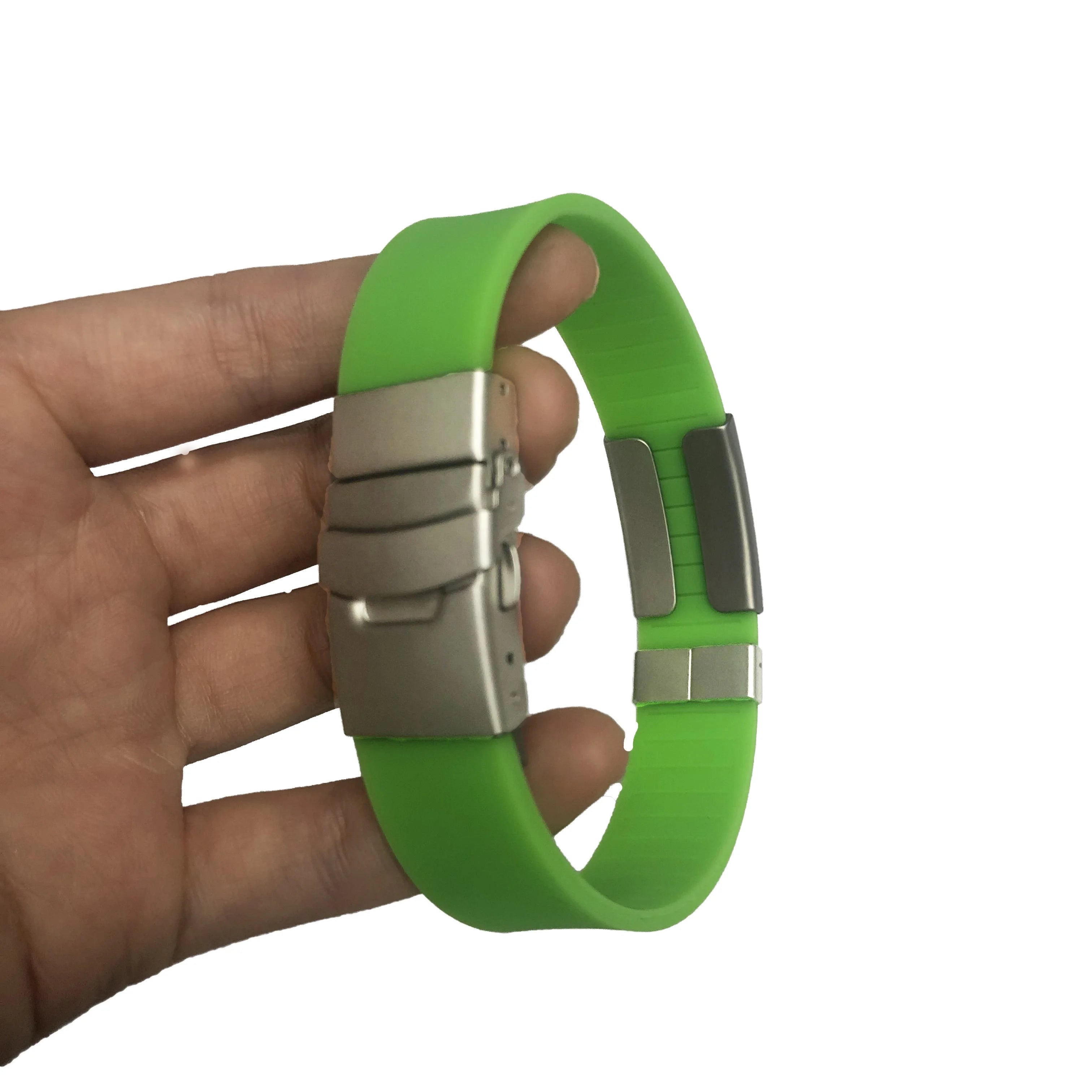 2025 Trending Personalized Kids Fashion Silicone ID Wristband Solid Color Customizable Metal Bracelet Cheap Accessory