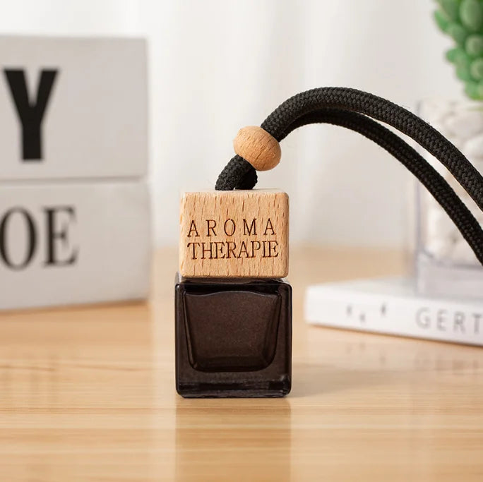 Hanging Black Car Diffuser Perfume Bottles Empty Liquid Scents Car Perfume Diffuser Bottle Car Glass Bottle with Wood Screw Lid
