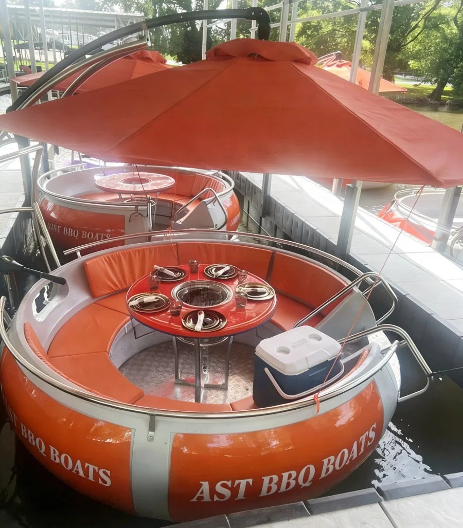 Water Play Equipment Recumbent HDPE Pedal Boat Parts 6 Peraon Kayak Pedal Asist Boat Water Bike Swan Pedal BBQ Donut Boat in Sea