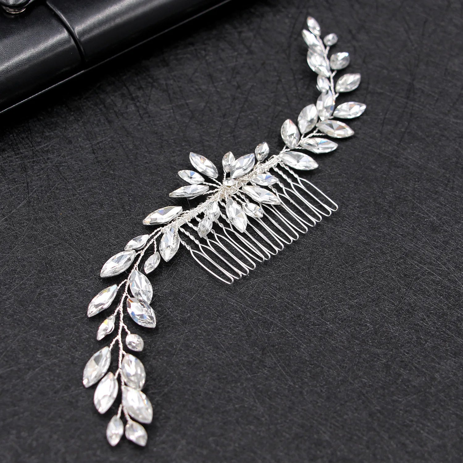 Korean Style 20cm Big Hair Comb Rhinestone Pearl Bridal Hair Pieces Alloy Wedding Accessories for Engagement Anniversary