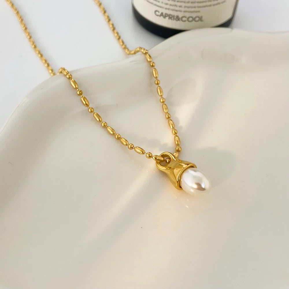 New Titanium Steel Plating High Gloss Pearl Pendant Necklace for Women