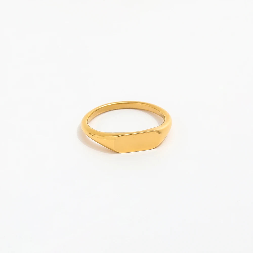 High End 18K Plain Gold Simple D Rings Stainless Steel Trendy Simple Gold Plated Jewelry