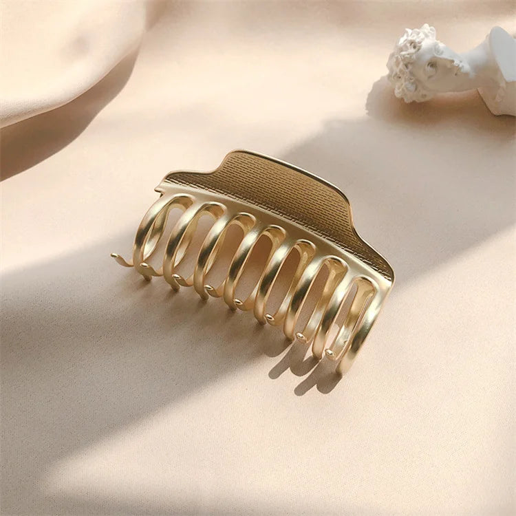 New Arrivals Hair Claw Clips for Women Metallic Big Hair Clips for Girls Hair Accessories Clips